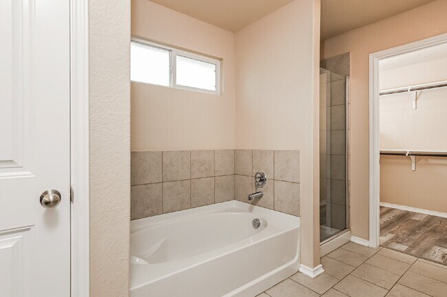 Building Photo - "Charming 4-Bed Sanctuary on Live Oak Pass with Modern Granite Finishes!"