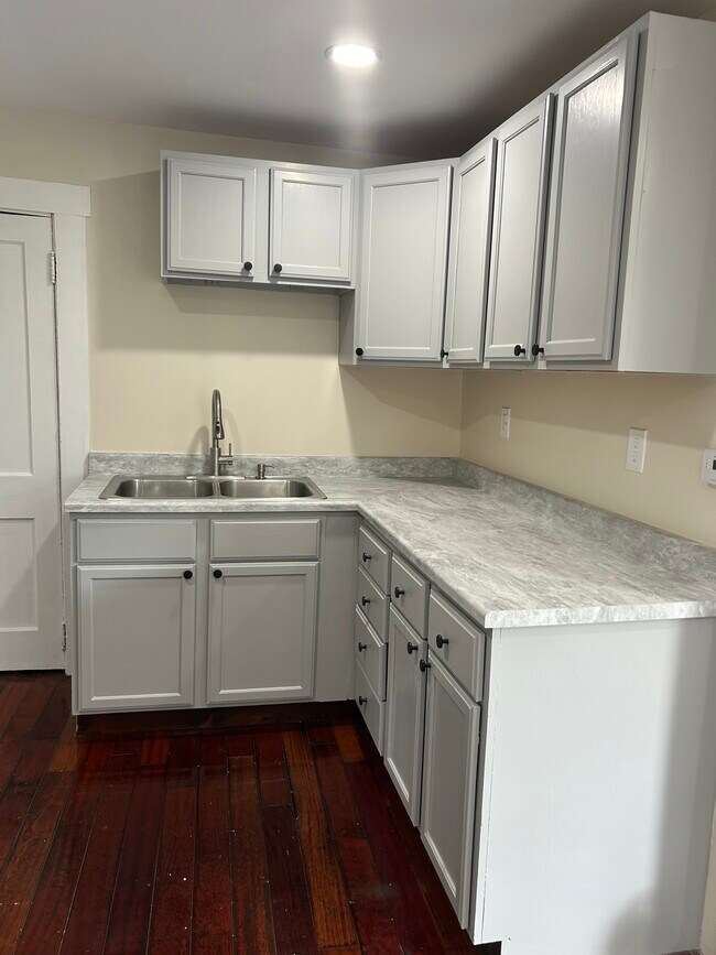 Building Photo - 1 Charles St