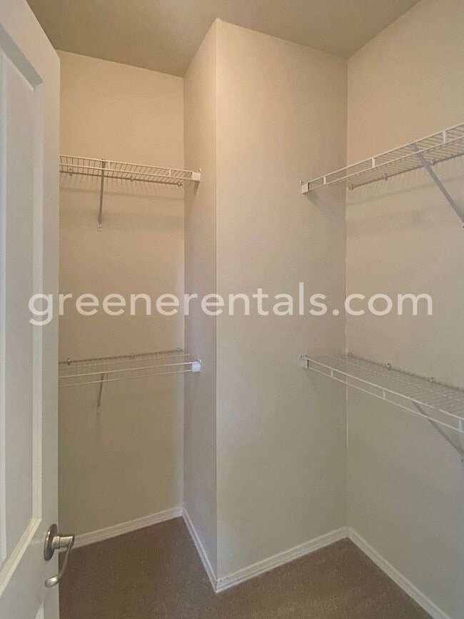 Building Photo - Lacey 4BD/2.5BA Beautiful Home Close to 1-...