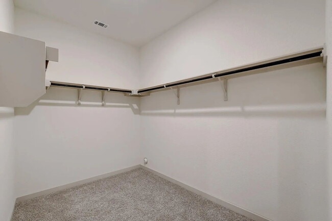 Building Photo - 121 Fairfax Ave