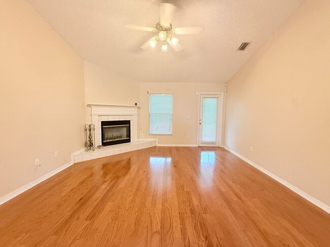 Building Photo - 778 Hamm St NW