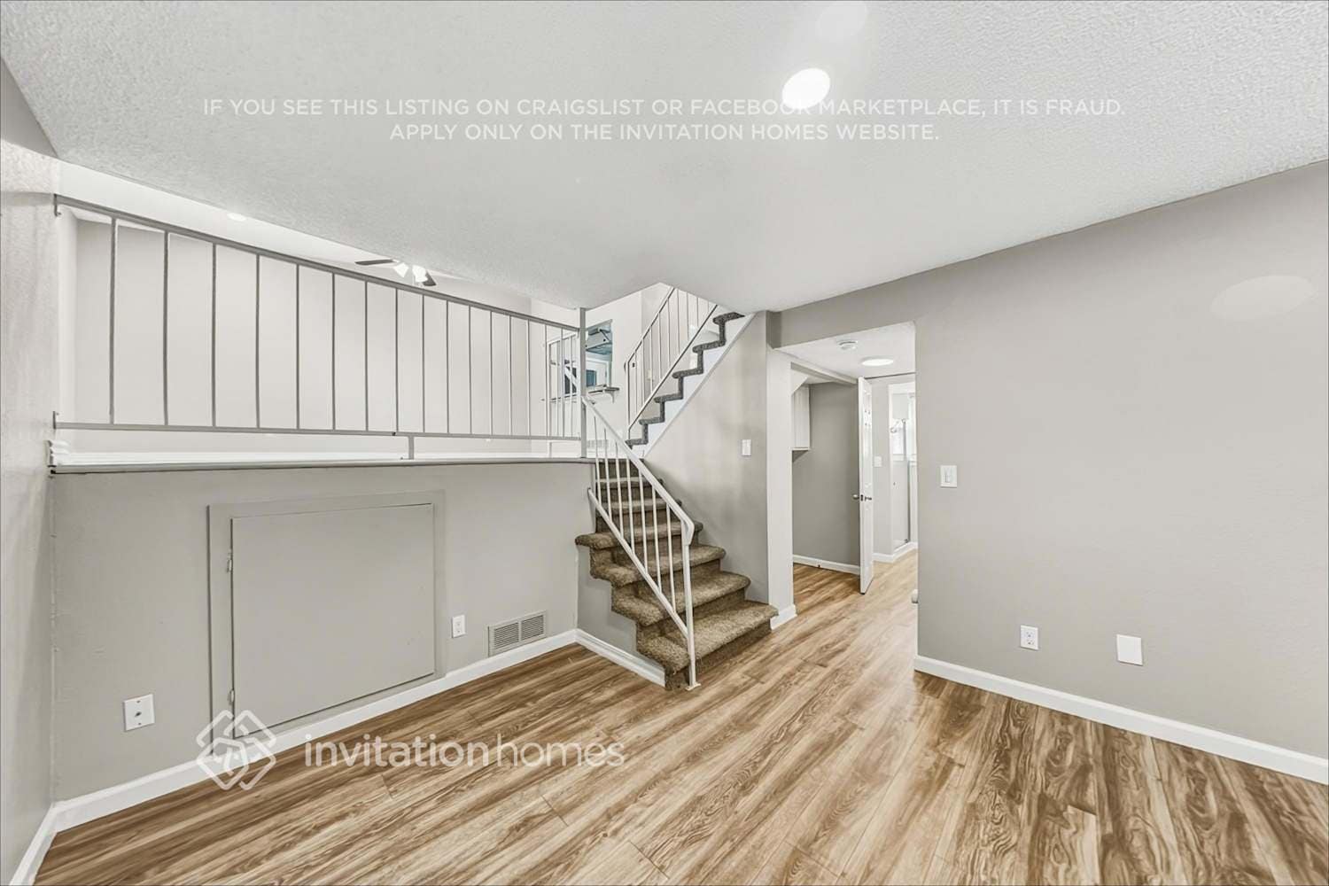 Building Photo - 5752 S Perth Pl