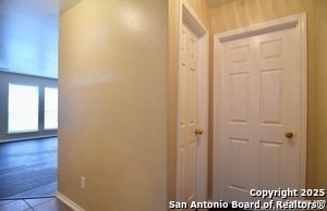 Building Photo - 9011 Hilltop Crossing Dr