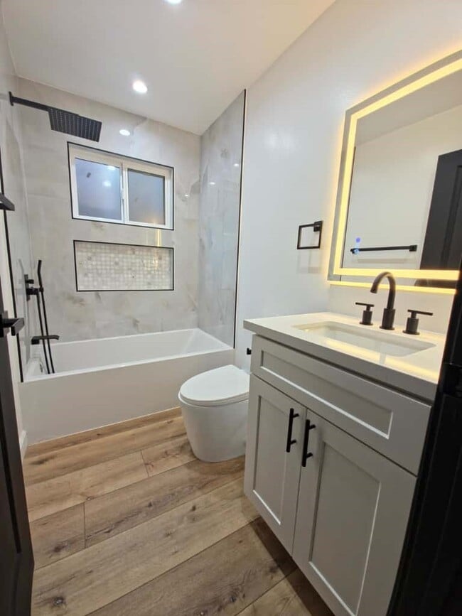 Building Photo - 7045 Nestle Ave