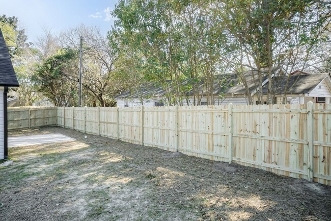Building Photo - Brand New Three Bedroom Home!
