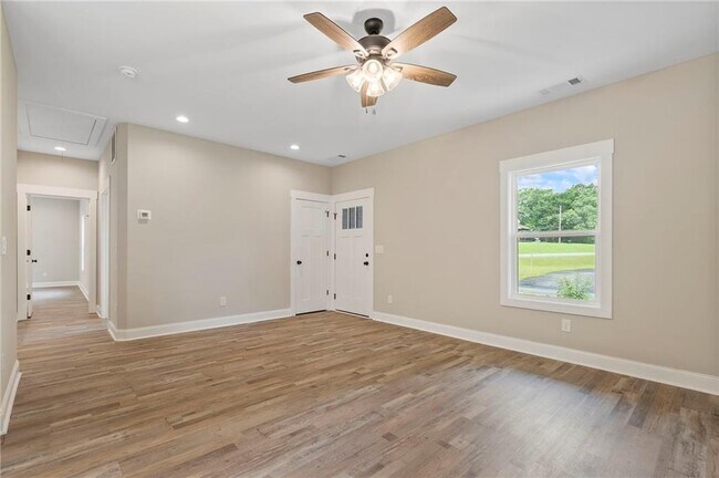 Building Photo - 2163 GA-16