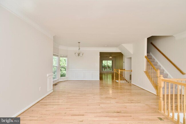 Building Photo - 8393 Jovin Cir