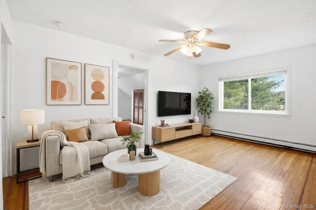 Building Photo - 1-12 Walnut St