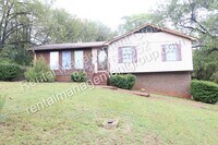 Building Photo - New On The Market! 3BR 2BA + Lower Level D...