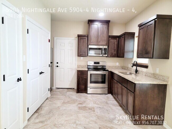 Building Photo - 5904 Nightingale Ave