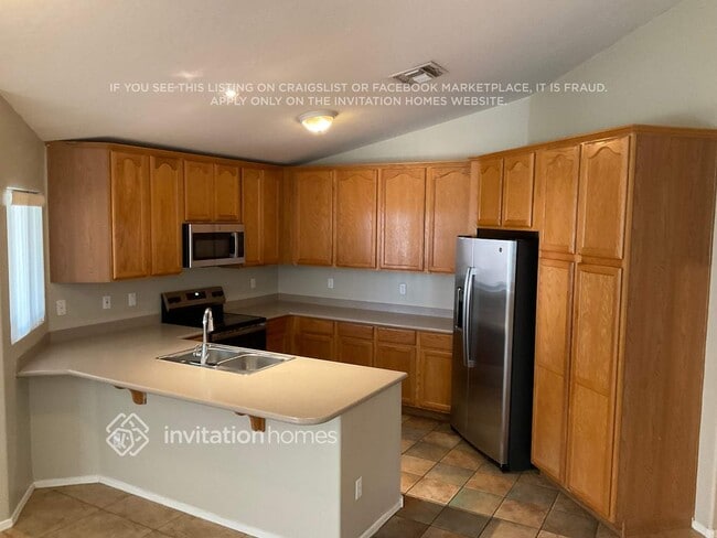 Building Photo - 7940 E Caballero St