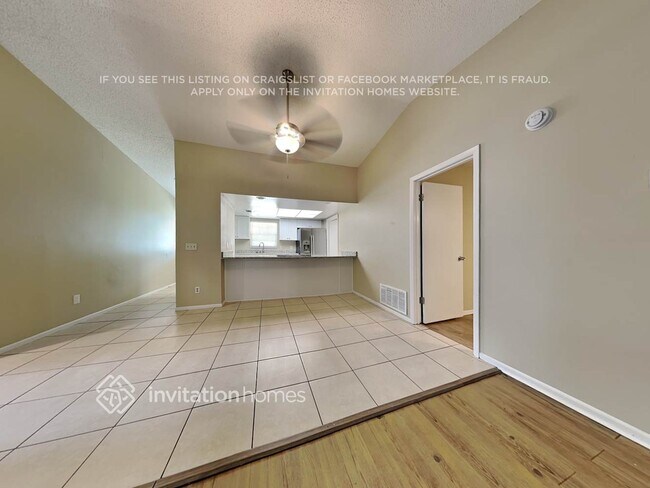 Building Photo - 419 Forest Oak Dr