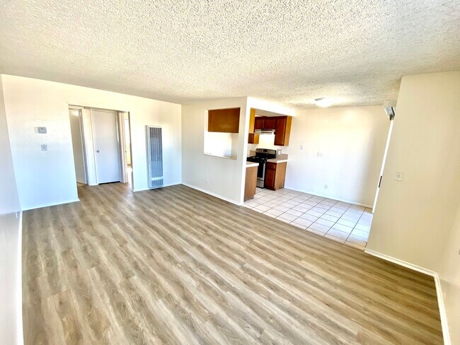 Primary Photo - 1240 S Centre St
