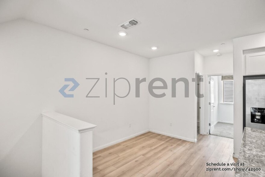 Building Photo - 40711 Penstemon Terrace