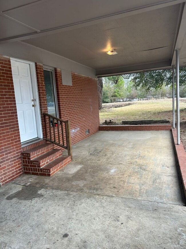 Building Photo - 321 Soperton Ave