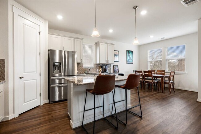 Building Photo - 8204 Prairie Rye Dr