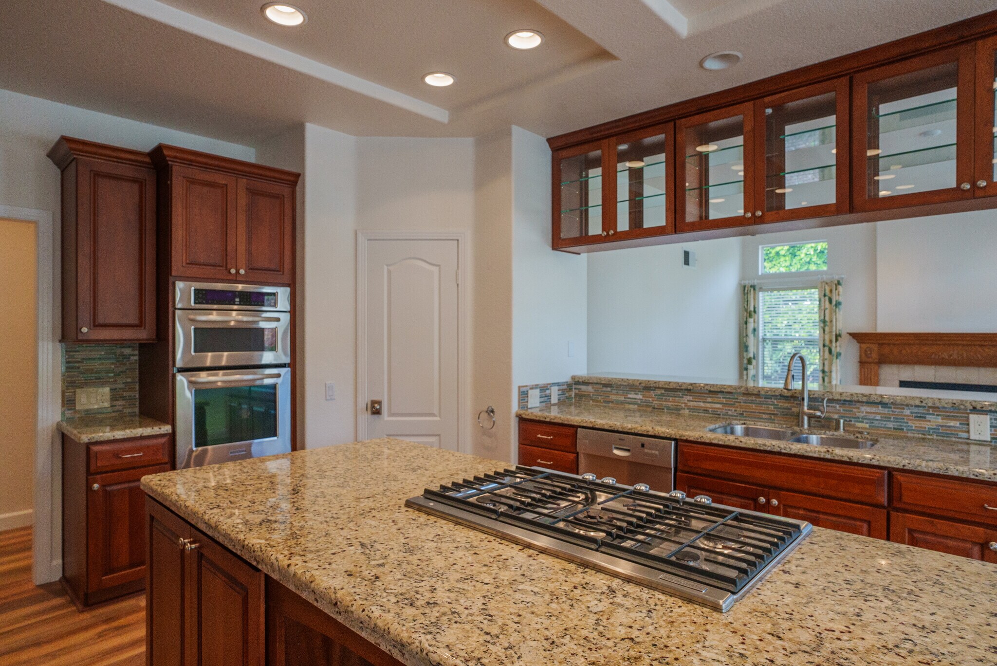 Kitchen - 16880 Saint James Dr