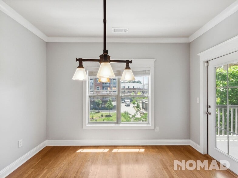 Building Photo - 655 Mead St SE