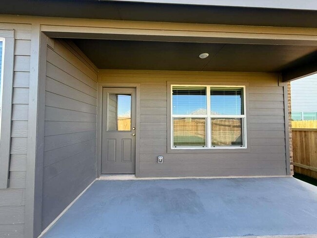 Building Photo - 205 Herald Dr