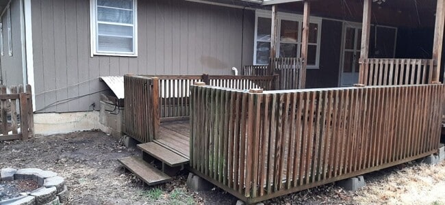 Building Photo - April Move-Ins – Reserve Now! 3 bed, 2 bath