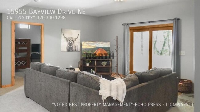 Building Photo - 15955 Bayview Dr NE