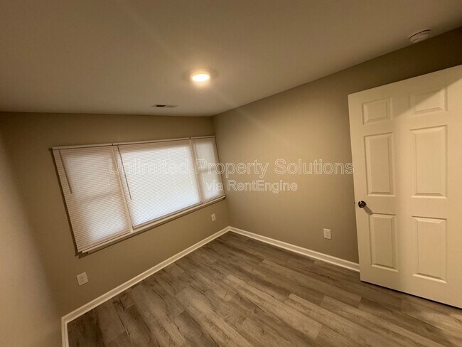 Building Photo - 4938 Wrightsville Ave