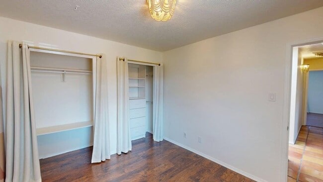 Building Photo - Sweet 3 bedroom