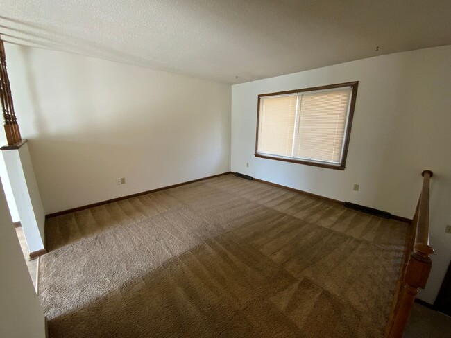 Building Photo - 1801-1803-1803 Garden Dr