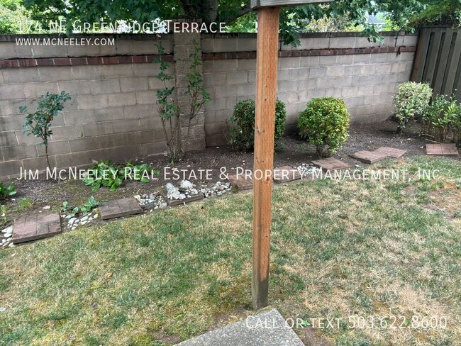 Building Photo - 174 NE Greenridge Terrace