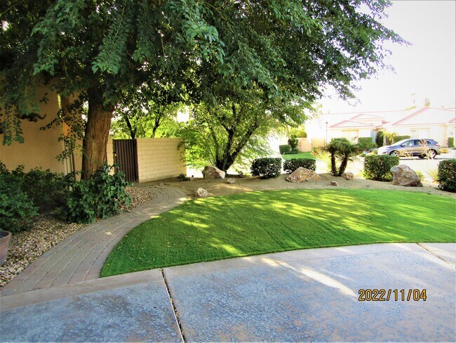 Building Photo - 82487 Bogart Dr