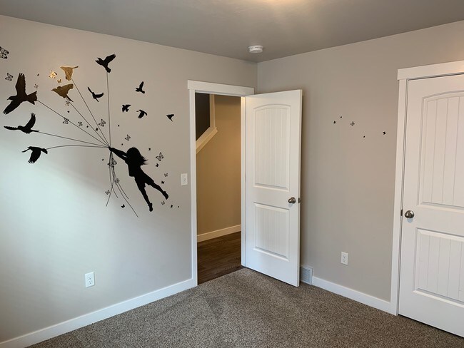 Bedroom on main floor - 3657 W Sunrise Sky Ln