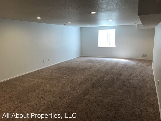 Building Photo - 5 br, 3 bath House - 1832 85th Avenue Ct