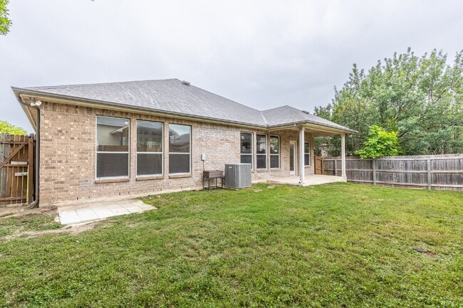 Building Photo - 7651 Mission Ledge