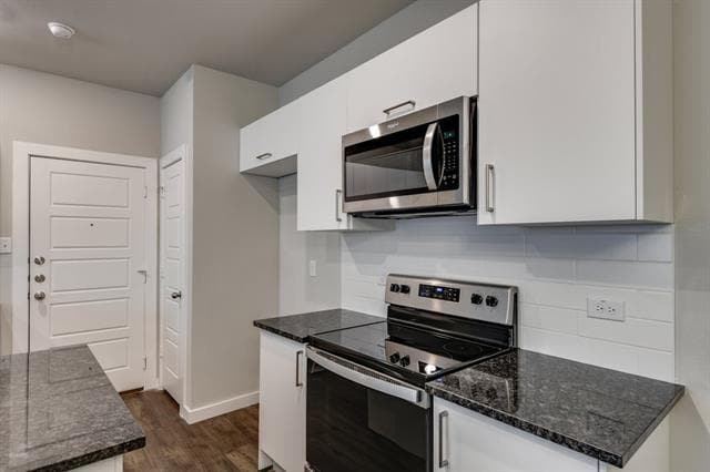 Building Photo - 748 Wheatfield Dr