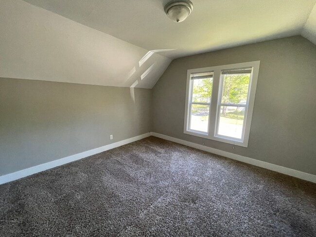 Building Photo - 1106 Titus Ave