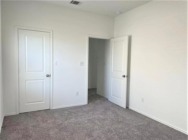 Building Photo - 1424 Linwood St