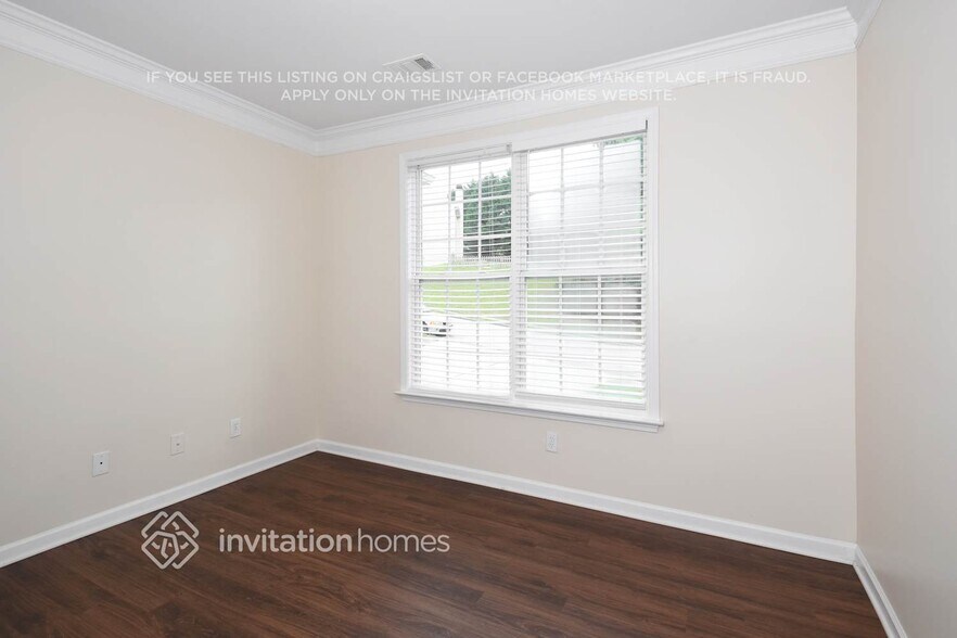 Building Photo - 725 Weller Path NE