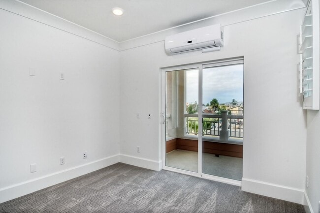 Building Photo - 3 Bedroom Townhome at Bayside Cove!