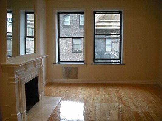 Building Photo - 7 E 75th St