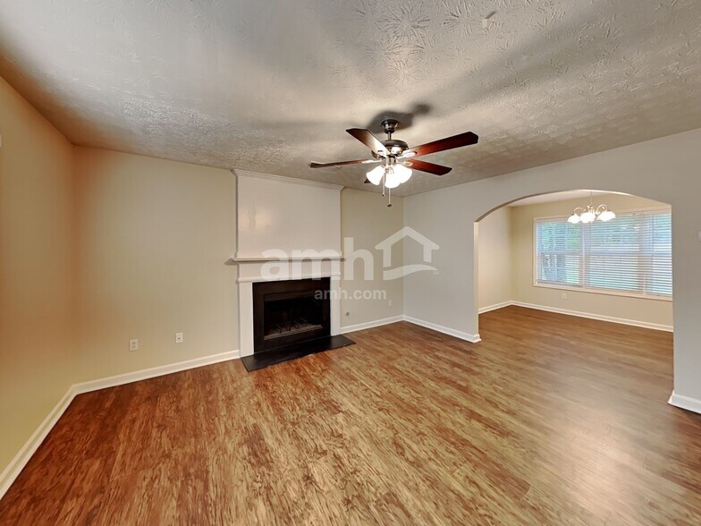 Building Photo - 3094 Perch Overlook SW