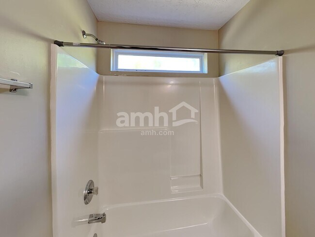 Building Photo - 1237 Cheyenne Ct