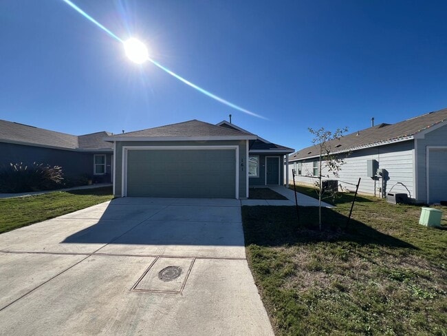 Building Photo - Beautiful 3/2 located in Marion, Tx