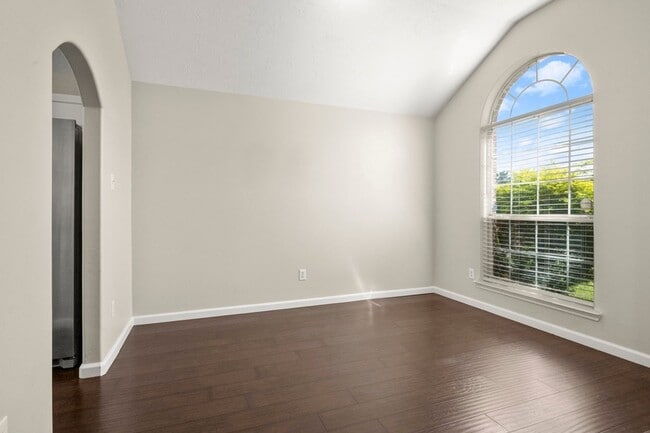 Building Photo - 18454 Sunrise Pines Dr