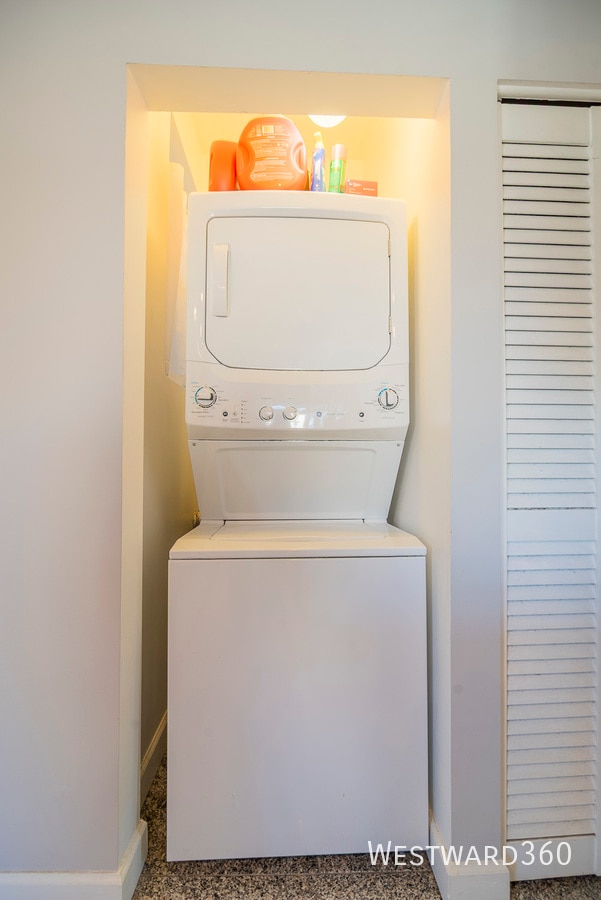 Building Photo - 2209 N Drake-1