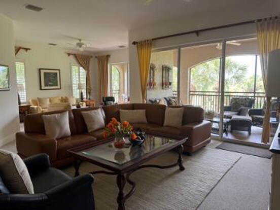 Building Photo - 9142 Cherry Oaks Ln