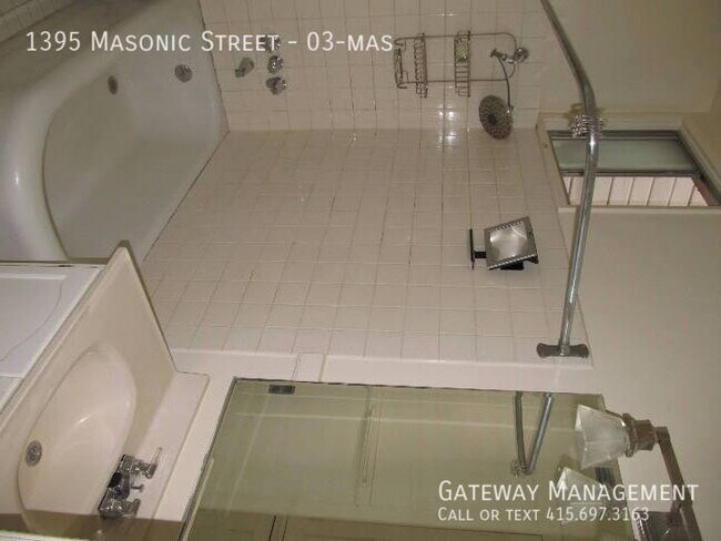 Building Photo - 1395 Masonic St