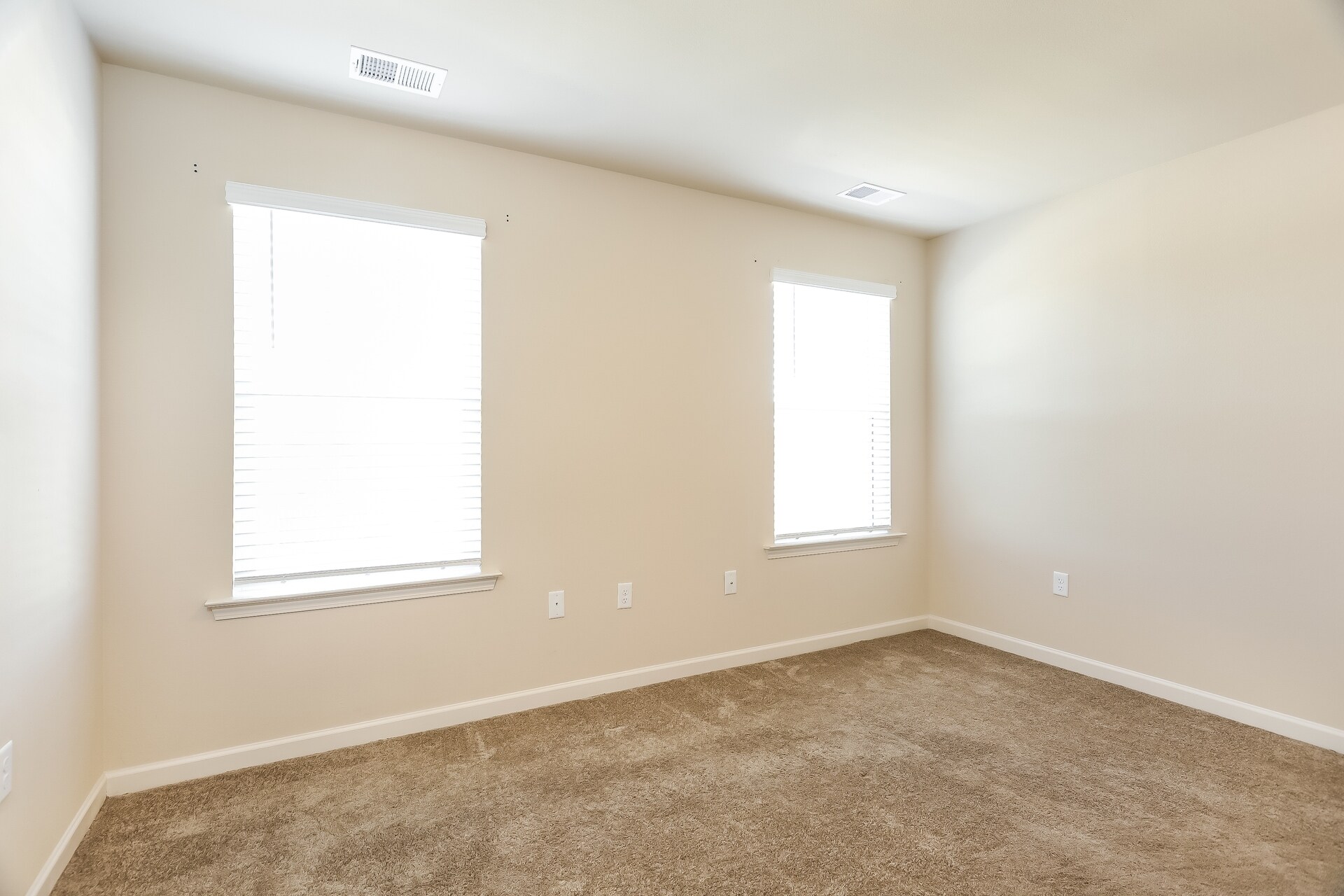 Building Photo - 6310 Rainbow Row