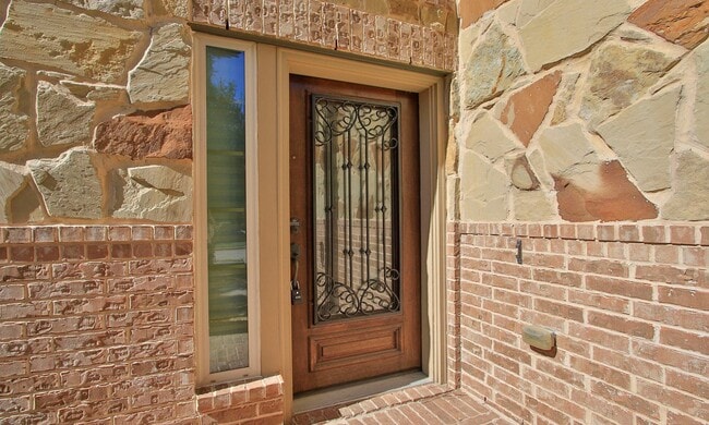 Building Photo - 13827 Slate Mountain Ln