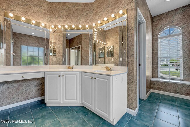 Building Photo - 1548 Harbour Club Dr