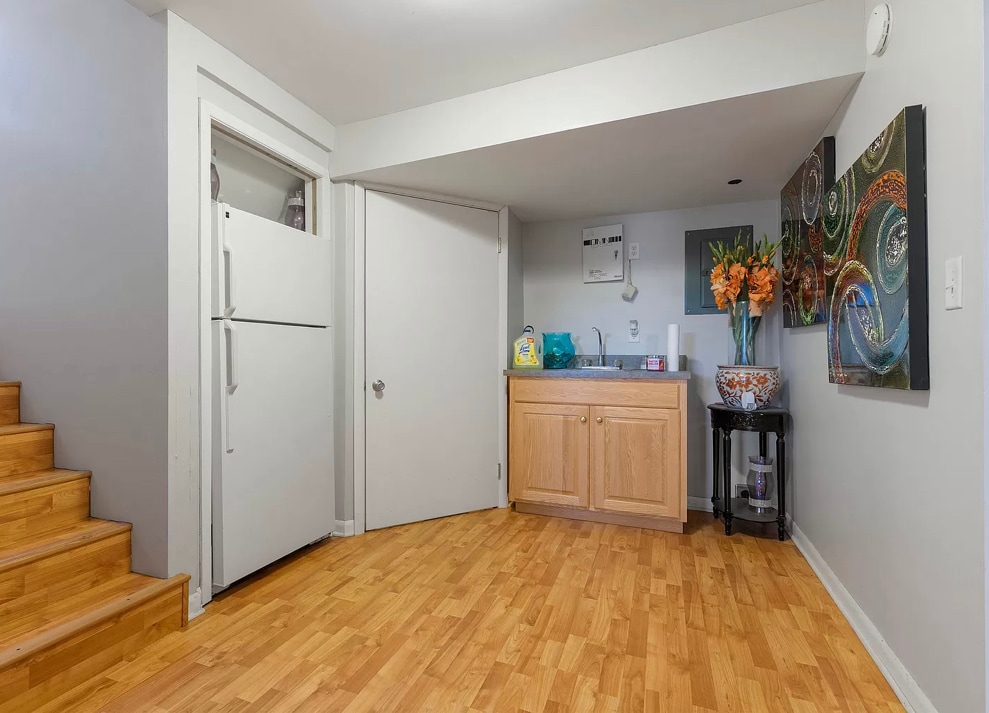 Building Photo - 6031 Boxwood Dr